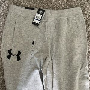 NWT Men’s Under Armour Light Gray Jogger Size XL